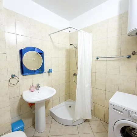 Apartament Klevi *