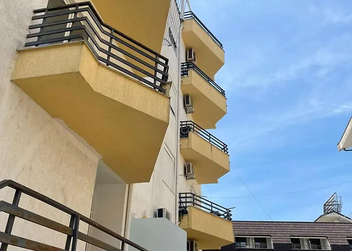 Klevi Апартаменты Голем